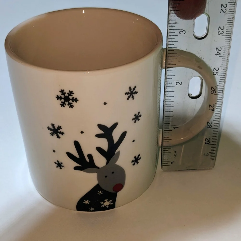 Crate & Barrel Kids Winter Holiday Mug